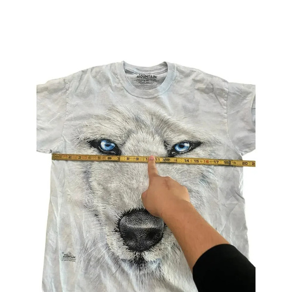 The Mountain Dyed & Printed David Penfound White Wolf Face T-Shirt Size M - Picture 5 of 6